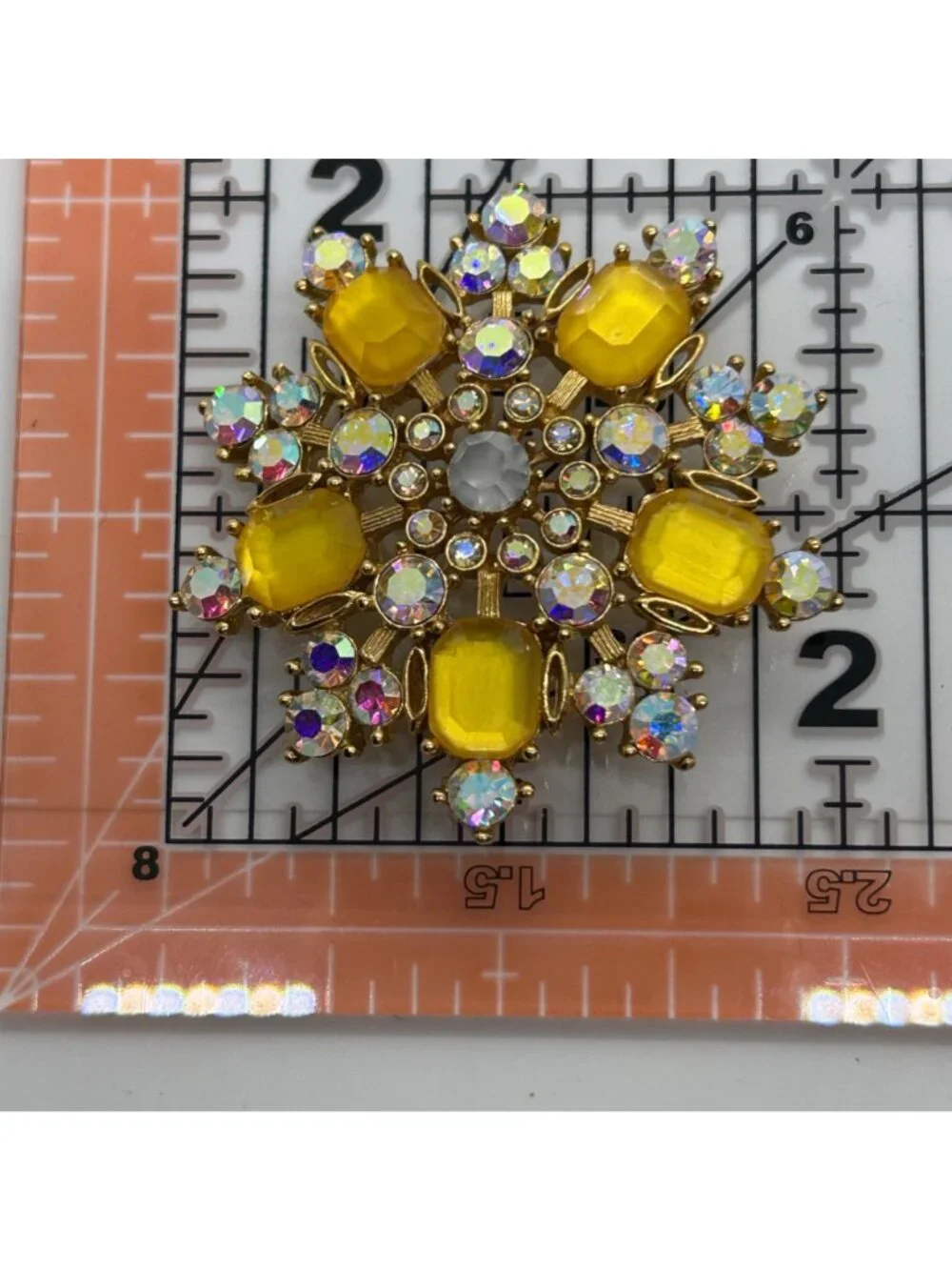 Vintage Yellow Aurora Borealis Brooch Gold-tone Acrylic Stone Statement Sunburst